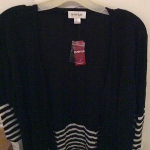 AVENUE Black & White Flyaway Cardigan 18W/20W